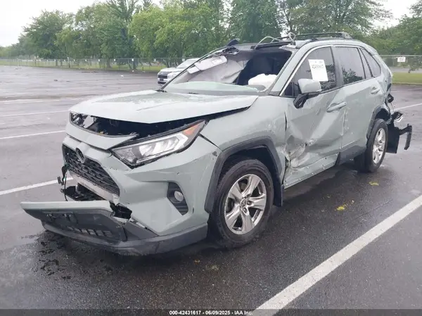JTMP1RFV8MD070024 2021 TOYOTA RAV 4 - Image 2