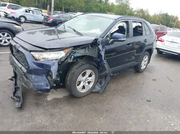 JTMP1RFVXKD028421 2019 TOYOTA RAV 4 - Image 2