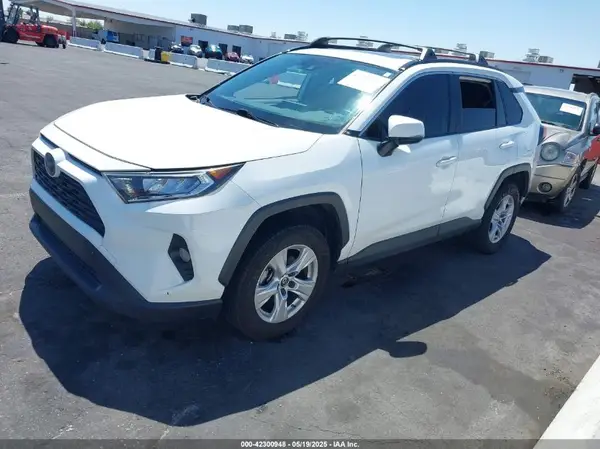 JTMP1RFVXKJ002886 2019 TOYOTA RAV 4 - Image 2