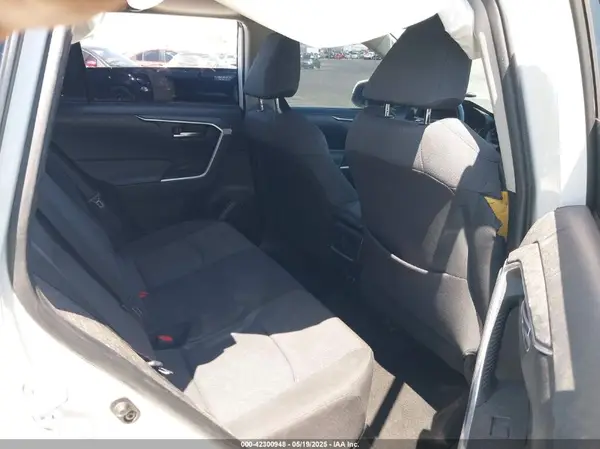 JTMP1RFVXKJ002886 2019 TOYOTA RAV 4 - Image 8