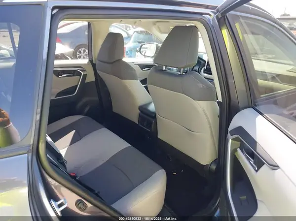 JTMP1RFVXKJ024242 2019 TOYOTA RAV 4 - Image 8