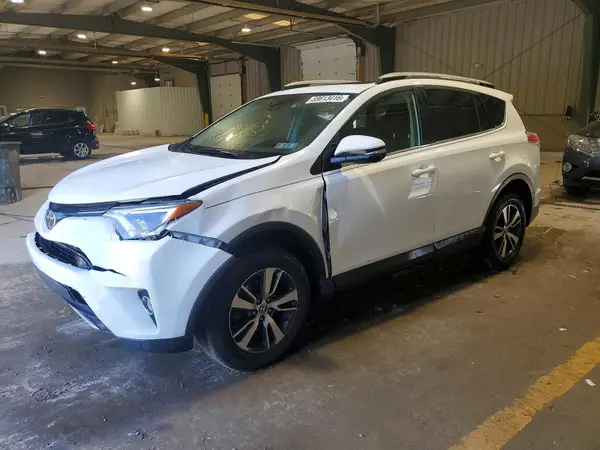 JTMRFREV0HD200735 2017 TOYOTA RAV 4 - Image 1
