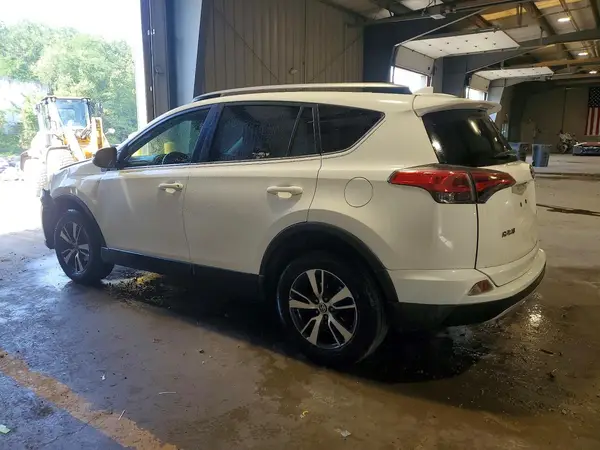 JTMRFREV0HD200735 2017 TOYOTA RAV 4 - Image 2
