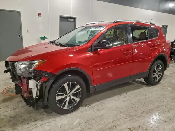JTMRFREV0HJ165597 2017 TOYOTA RAV 4 - Image 1