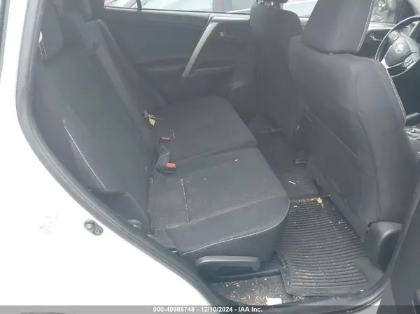 JTMRFREV0HJ711802 2017 TOYOTA RAV 4 - Image 8