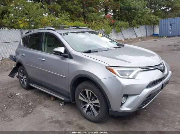 JTMRFREV0JD234227 2018 TOYOTA RAV 4 - Image 1