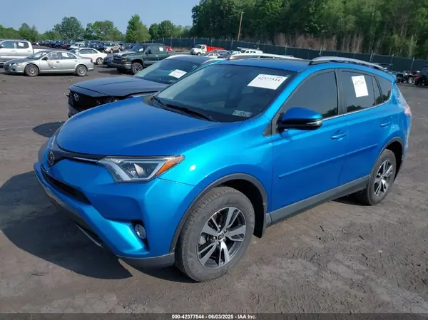 JTMRFREV0JD242215 2018 TOYOTA RAV 4 - Image 2