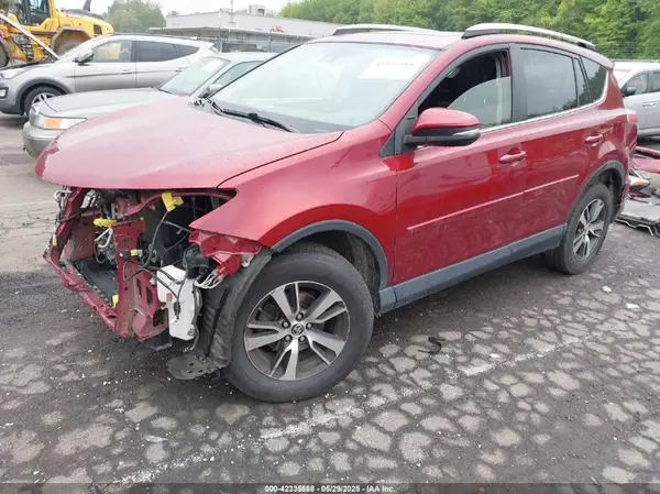 JTMRFREV0JD251819 2018 TOYOTA RAV 4 - Image 2