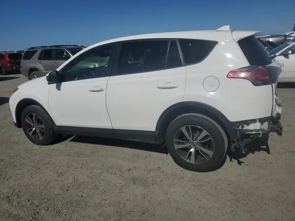 JTMRFREV0JJ728590 2018 TOYOTA RAV 4 - Image 2