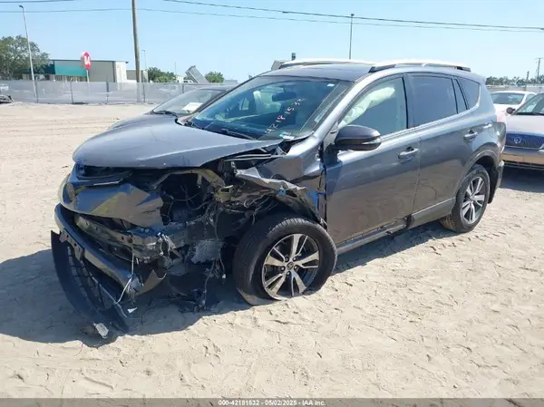 JTMRFREV1GD196239 2016 TOYOTA RAV 4 - Image 2