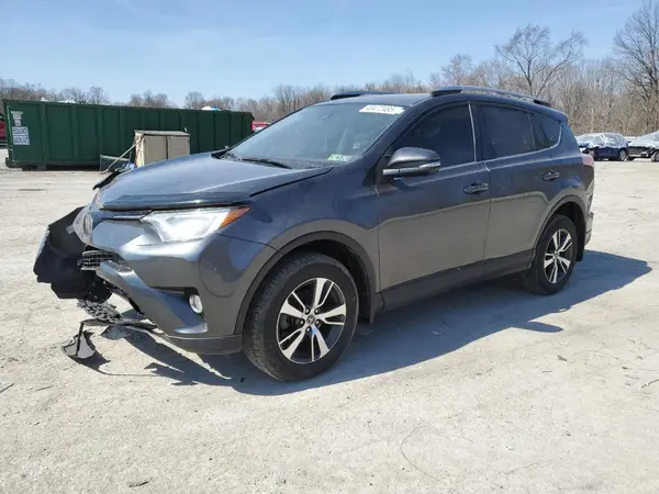 JTMRFREV1HD199305 2017 TOYOTA RAV 4 - Image 1
