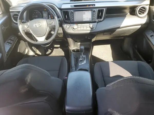 JTMRFREV1HD220556 2017 TOYOTA RAV 4 - Image 8