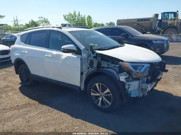 JTMRFREV1HJ108129 2017 TOYOTA RAV 4 - Image 1