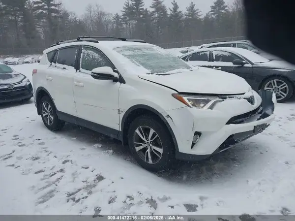 JTMRFREV1HJ108924 2017 TOYOTA RAV 4 - Image 1