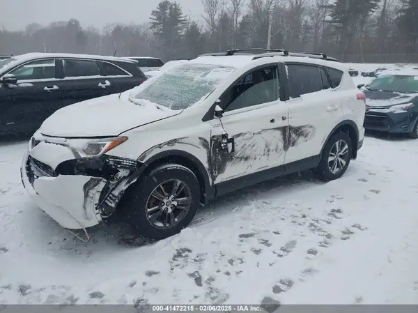 JTMRFREV1HJ108924 2017 TOYOTA RAV 4 - Image 2