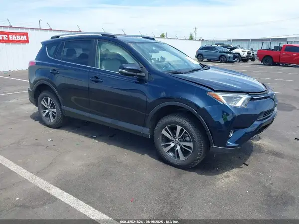 JTMRFREV1HJ139171 2017 TOYOTA RAV 4 - Image 1