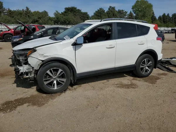 JTMRFREV1HJ167150 2017 TOYOTA RAV 4 - Image 1