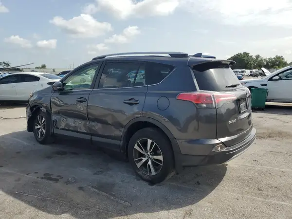 JTMRFREV1HJ702753 2017 TOYOTA RAV 4 - Image 2