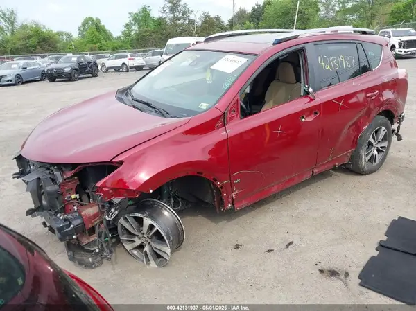 JTMRFREV1JD222023 2018 TOYOTA RAV 4 - Image 2