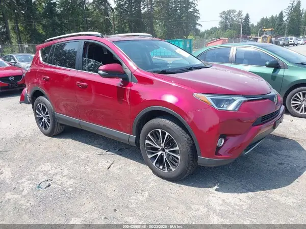 JTMRFREV1JD229960 2018 TOYOTA RAV 4 - Image 1