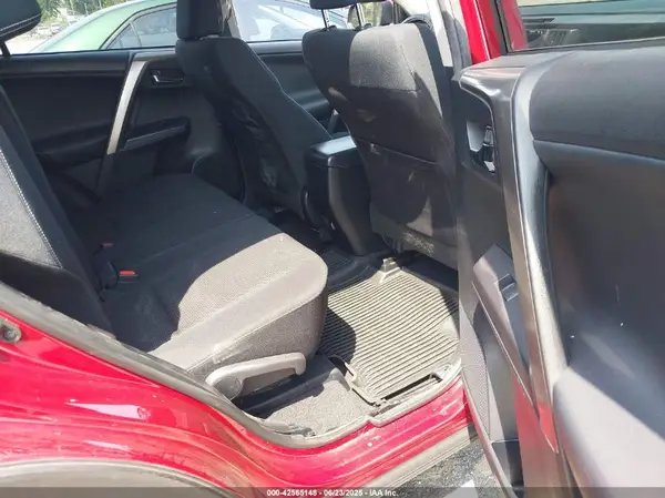 JTMRFREV1JD229960 2018 TOYOTA RAV 4 - Image 8