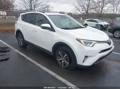 JTMRFREV1JD236858 2018 TOYOTA RAV 4