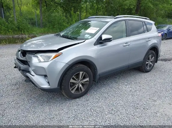 JTMRFREV1JD244765 2018 TOYOTA RAV 4 - Image 2