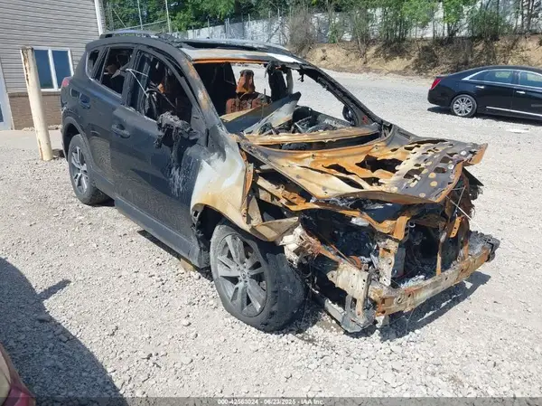 JTMRFREV1JJ186223 2018 TOYOTA RAV 4 - Image 1