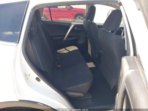 2018 TOYOTA RAV 4 auction photo 8