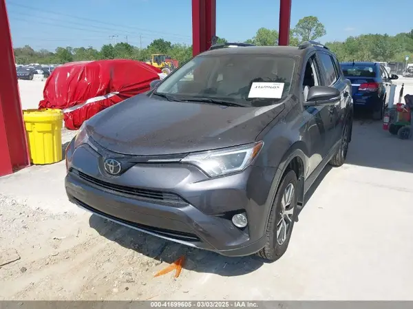 JTMRFREV1JJ207412 2018 TOYOTA RAV 4 - Image 2