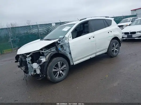 JTMRFREV1JJ228034 2018 TOYOTA RAV 4 - Image 2