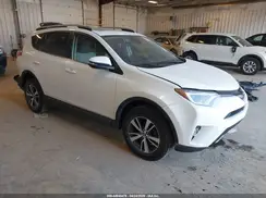 JTMRFREV1JJ728825 2018 TOYOTA RAV 4