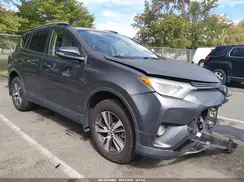 JTMRFREV2HD204463 2017 TOYOTA RAV 4