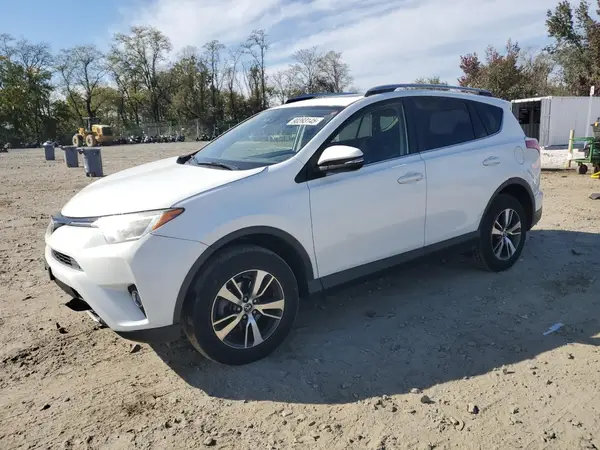 JTMRFREV2HD209615 2017 TOYOTA RAV 4 - Image 1