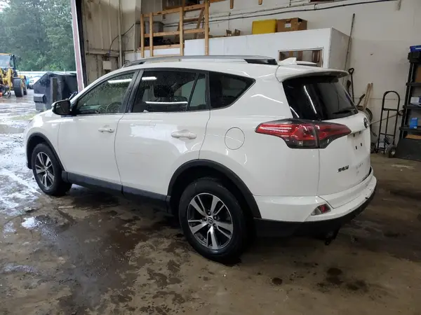 JTMRFREV2HJ107443 2017 TOYOTA RAV 4 - Image 2