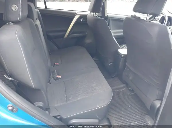 JTMRFREV2HJ121049 2017 TOYOTA RAV 4 - Image 8