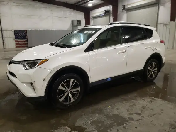 JTMRFREV2HJ129569 2017 TOYOTA RAV 4 - Image 1
