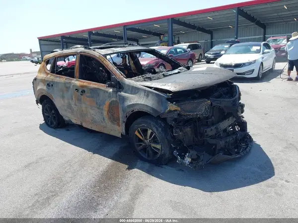JTMRFREV2HJ131550 2017 TOYOTA RAV 4 - Image 1