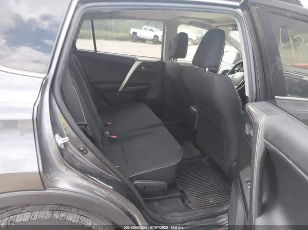 JTMRFREV2HJ147635 2017 TOYOTA RAV 4 - Image 8