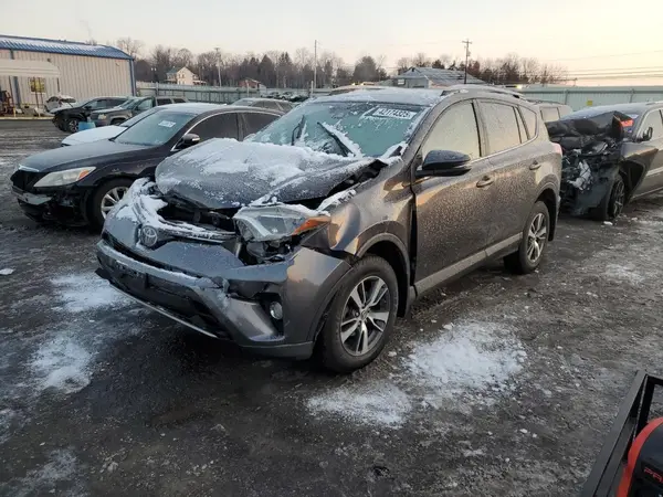 JTMRFREV2HJ161423 2017 TOYOTA RAV 4 - Image 1