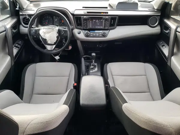 JTMRFREV2HJ172714 2017 TOYOTA RAV 4 - Image 8