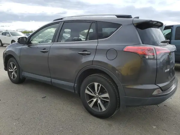 JTMRFREV2HJ709114 2017 TOYOTA RAV 4 - Image 2