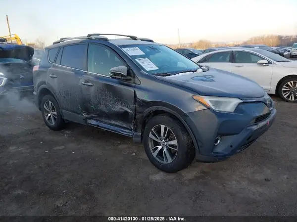 JTMRFREV2JJ176641 2018 TOYOTA RAV 4 - Image 1