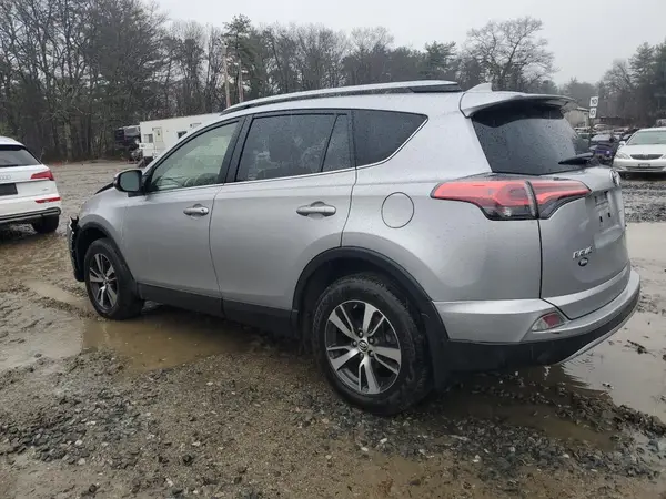 JTMRFREV2JJ221139 2018 TOYOTA RAV 4 - Image 2