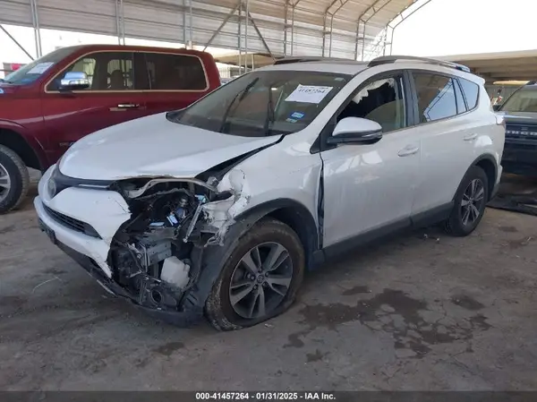 JTMRFREV2JJ719891 2018 TOYOTA RAV 4 - Image 2