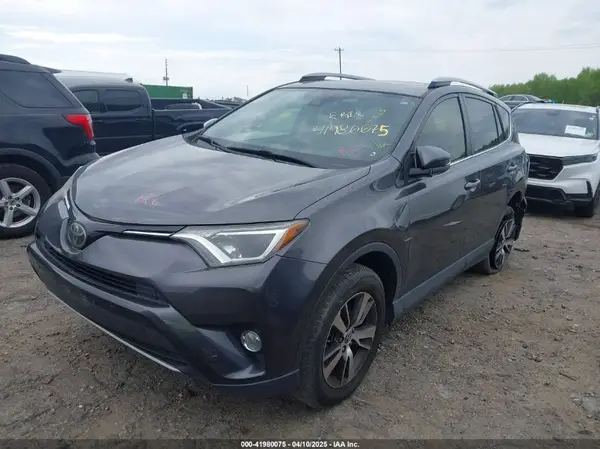 JTMRFREV2JJ730874 2018 TOYOTA RAV 4 - Image 2