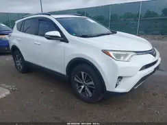 JTMRFREV3HD198219 2017 TOYOTA RAV 4