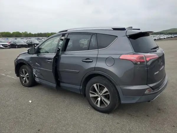JTMRFREV3HD199516 2017 TOYOTA RAV 4 - Image 2