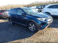 JTMRFREV3HD203211 2017 TOYOTA RAV 4