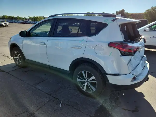 JTMRFREV3HJ106978 2017 TOYOTA RAV 4 - Image 2